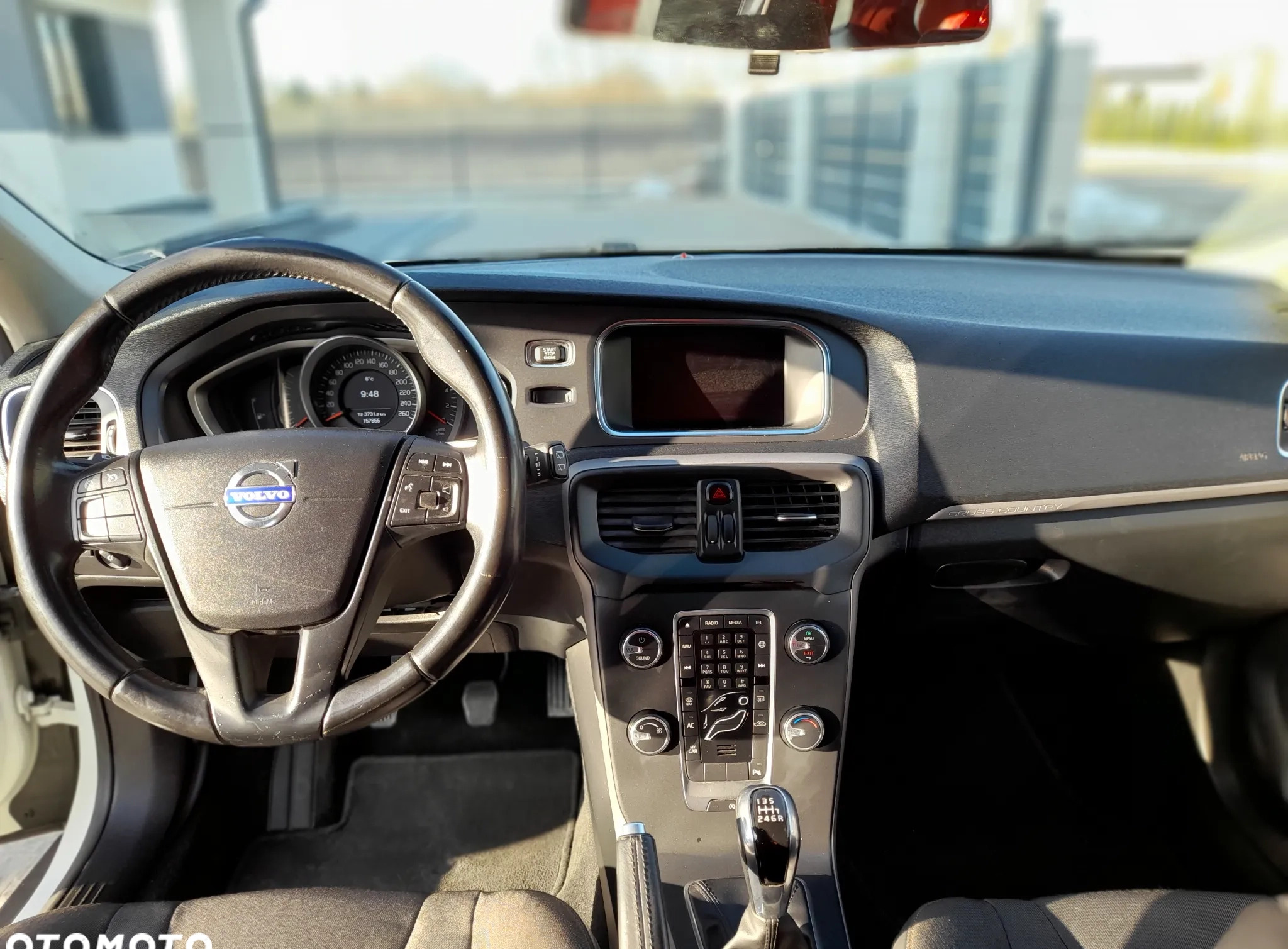 Volvo V40 cena 44900 przebieg: 158000, rok produkcji 2015 z Wołomin małe 172